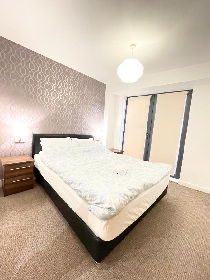 Lovely 2 - Bedroom Condo In Manchester City Centre Kültér fotó